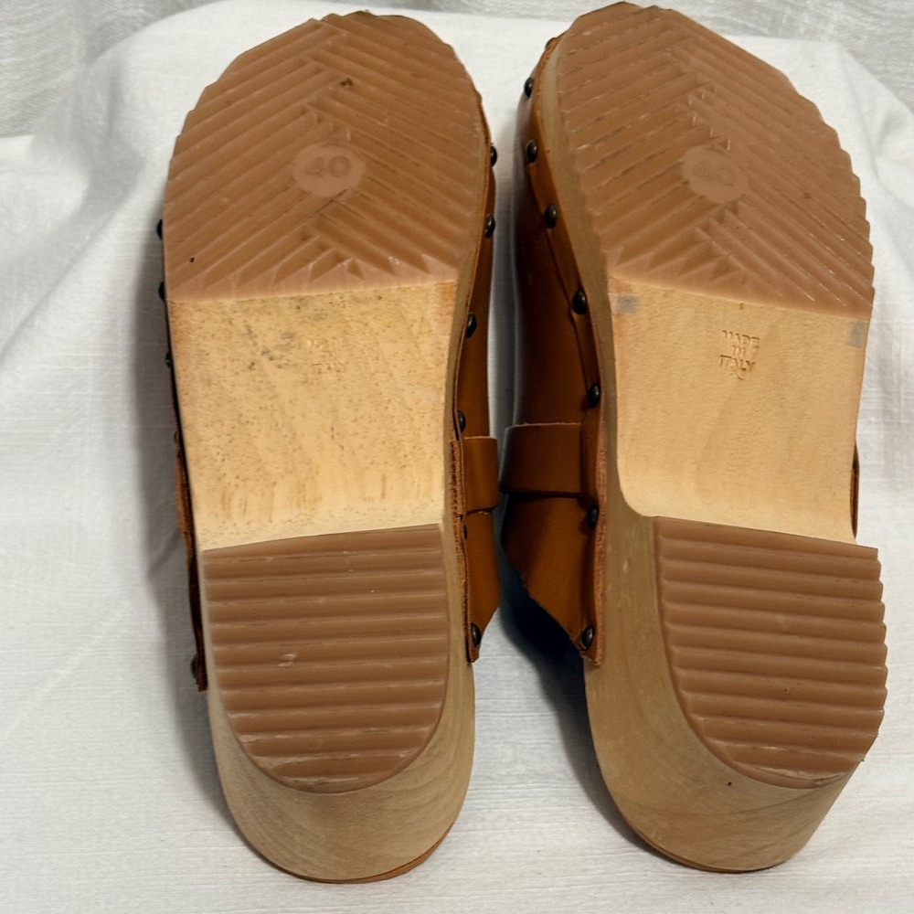 Free People Leather Wooden Clogs 40/9.5 US Tan Studded Made in Italy Mules - Picture 7 of 9